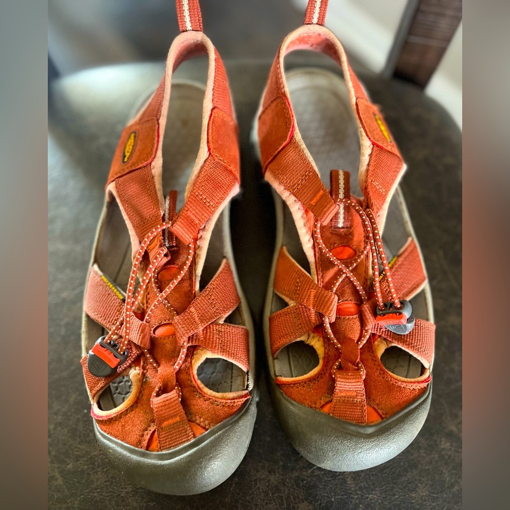 Women’s Keen Sandals - Sz 9.5